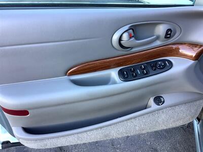 2003 Buick LeSabre Custom   - Photo 12 - Crest Hill, IL 60403