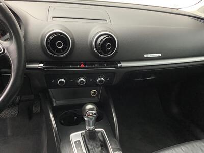 2015 Audi A3 2.0T quattro Premium - Photo 16 - Crest Hill, IL 60403