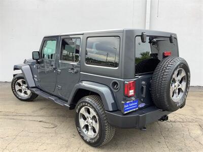 2017 Jeep Wrangler Sahara - Photo 6 - Crest Hill, IL 60403