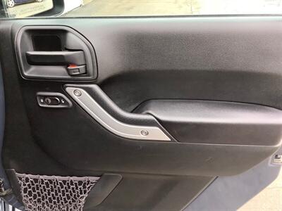 2017 Jeep Wrangler Sahara - Photo 33 - Crest Hill, IL 60403