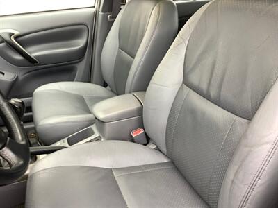 2001 Toyota RAV4   - Photo 13 - Crest Hill, IL 60403
