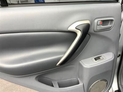 2001 Toyota RAV4   - Photo 15 - Crest Hill, IL 60403