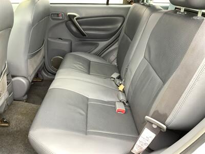 2001 Toyota RAV4   - Photo 16 - Crest Hill, IL 60403