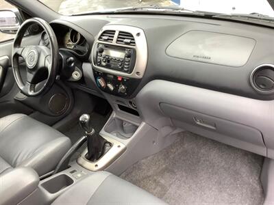 2001 Toyota RAV4   - Photo 22 - Crest Hill, IL 60403