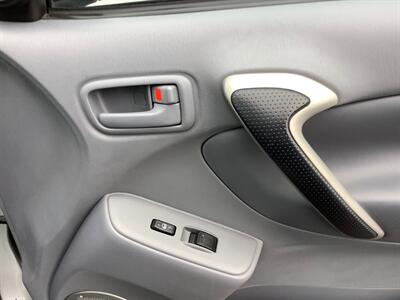 2001 Toyota RAV4   - Photo 20 - Crest Hill, IL 60403