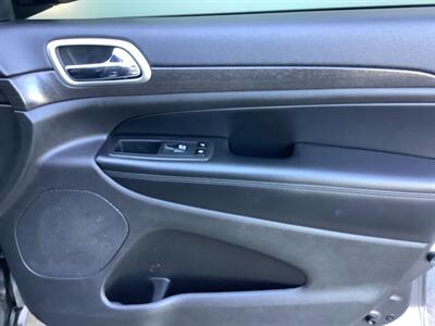 2017 Jeep Grand Cherokee Altitude   - Photo 33 - Crest Hill, IL 60403