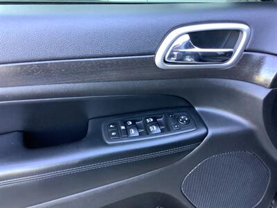 2017 Jeep Grand Cherokee Altitude   - Photo 14 - Crest Hill, IL 60403