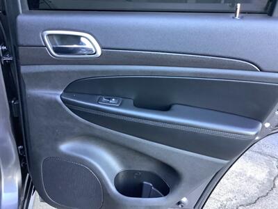 2017 Jeep Grand Cherokee Altitude   - Photo 31 - Crest Hill, IL 60403