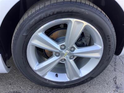 2014 Chevrolet Cruze 2LT Auto   - Photo 41 - Crest Hill, IL 60403