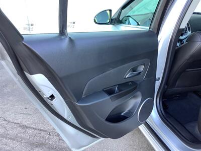2014 Chevrolet Cruze 2LT Auto   - Photo 25 - Crest Hill, IL 60403