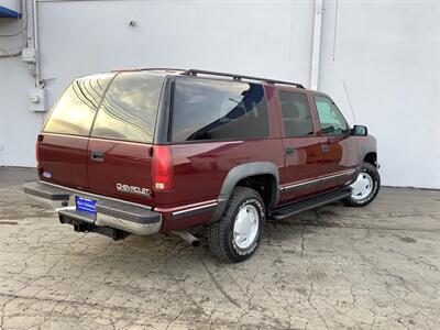 1999 Chevrolet Suburban K1500   - Photo 8 - Crest Hill, IL 60403