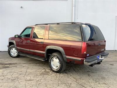 1999 Chevrolet Suburban K1500   - Photo 5 - Crest Hill, IL 60403