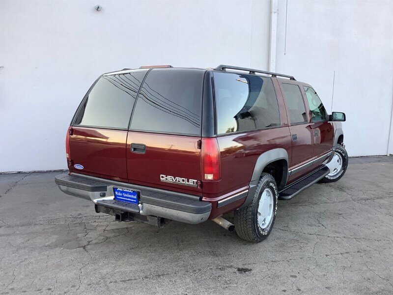 1999 Chevrolet Suburban LT photo 5