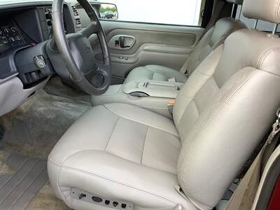1999 Chevrolet Suburban K1500 LT - Photo 13 - Crest Hill, IL 60403