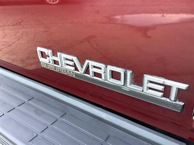 1999 Chevrolet Suburban K1500   - Photo 36 - Crest Hill, IL 60403