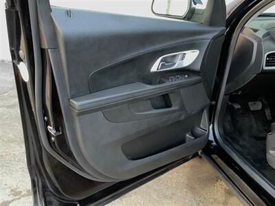 2017 Chevrolet Equinox Premier - Photo 15 - Crest Hill, IL 60403