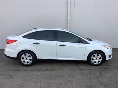 2017 Ford Focus S   - Photo 7 - Crest Hill, IL 60403