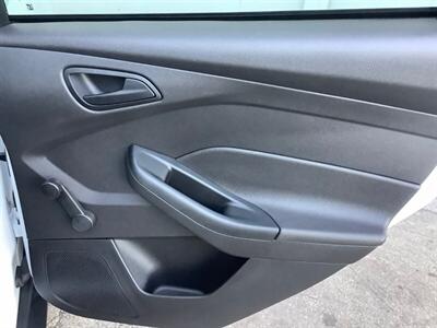 2017 Ford Focus S   - Photo 23 - Crest Hill, IL 60403