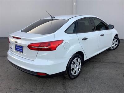 2017 Ford Focus S   - Photo 6 - Crest Hill, IL 60403