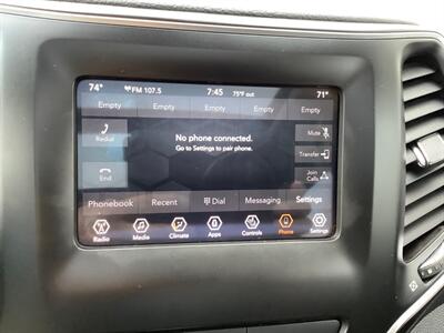 2019 Jeep Cherokee Latitude Plus   - Photo 29 - Crest Hill, IL 60403