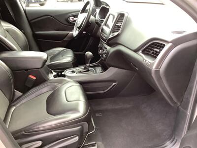 2019 Jeep Cherokee Latitude Plus   - Photo 39 - Crest Hill, IL 60403