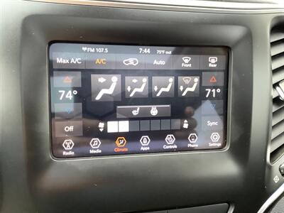 2019 Jeep Cherokee Latitude Plus   - Photo 25 - Crest Hill, IL 60403