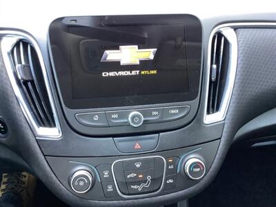 2017 Chevrolet Malibu LT   - Photo 16 - Crest Hill, IL 60403