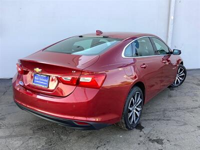 2017 Chevrolet Malibu LT   - Photo 6 - Crest Hill, IL 60403