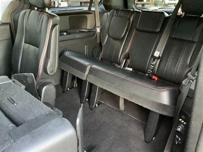 2014 Dodge Grand Caravan R/T - Photo 9 - Crest Hill, IL 60403