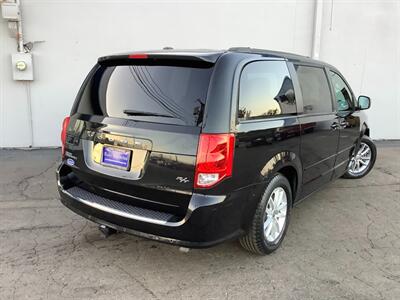 2014 Dodge Grand Caravan R/T - Photo 4 - Crest Hill, IL 60403
