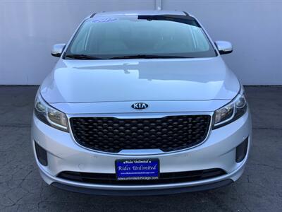 2017 Kia Sedona LX   - Photo 9 - Crest Hill, IL 60403