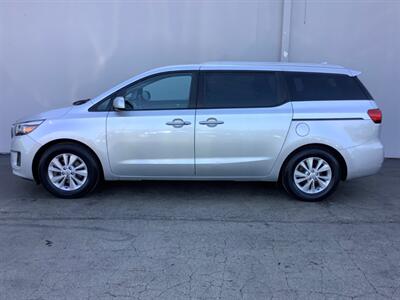 2017 Kia Sedona LX   - Photo 3 - Crest Hill, IL 60403