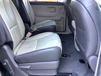 2017 Kia Sedona LX   - Photo 26 - Crest Hill, IL 60403
