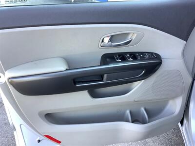 2017 Kia Sedona LX   - Photo 11 - Crest Hill, IL 60403