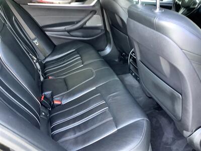 2018 BMW 5 Series 540i xDrive - Photo 32 - Crest Hill, IL 60403