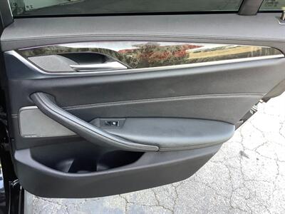 2018 BMW 5 Series 540i xDrive - Photo 31 - Crest Hill, IL 60403