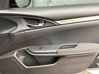 2017 Honda Civic Sport   - Photo 27 - Crest Hill, IL 60403