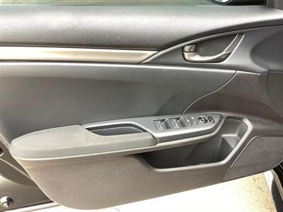 2017 Honda Civic Sport   - Photo 12 - Crest Hill, IL 60403