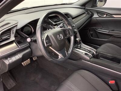 2017 Honda Civic Sport   - Photo 15 - Crest Hill, IL 60403