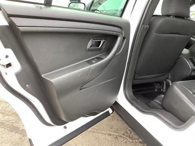 2017 Ford Taurus Police Interceptor   - Photo 25 - Crest Hill, IL 60403
