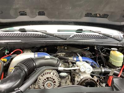 2001 Chevrolet Silverado 2500HD LS - Photo 43 - Crest Hill, IL 60403