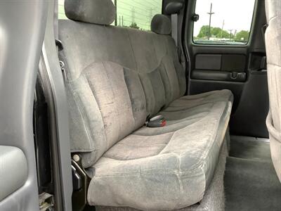 2001 Chevrolet Silverado 2500HD LS - Photo 24 - Crest Hill, IL 60403