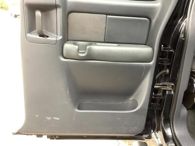 2001 Chevrolet Silverado 2500HD LS - Photo 23 - Crest Hill, IL 60403