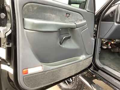 2001 Chevrolet Silverado 2500HD LS - Photo 11 - Crest Hill, IL 60403