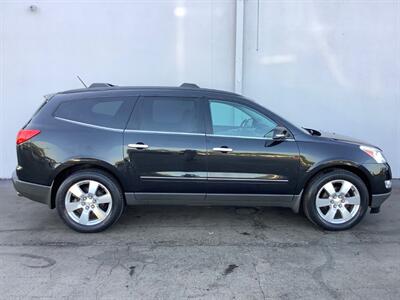 2012 Chevrolet Traverse LTZ   - Photo 8 - Crest Hill, IL 60403