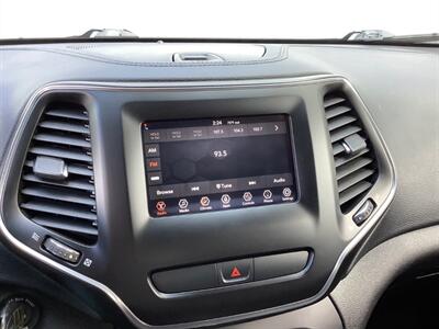 2019 Jeep Cherokee Latitude   - Photo 17 - Crest Hill, IL 60403