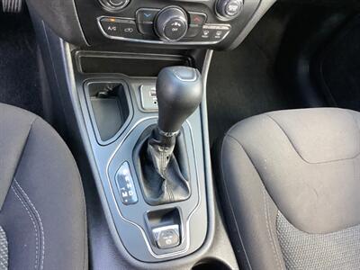 2019 Jeep Cherokee Latitude   - Photo 18 - Crest Hill, IL 60403