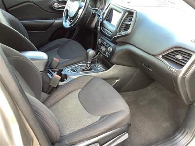 2019 Jeep Cherokee Latitude   - Photo 29 - Crest Hill, IL 60403