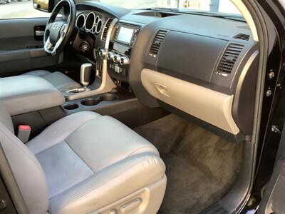 2015 Toyota Sequoia Limited - Photo 36 - Crest Hill, IL 60403