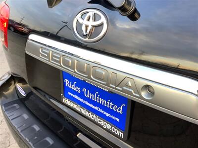 2015 Toyota Sequoia Limited - Photo 43 - Crest Hill, IL 60403